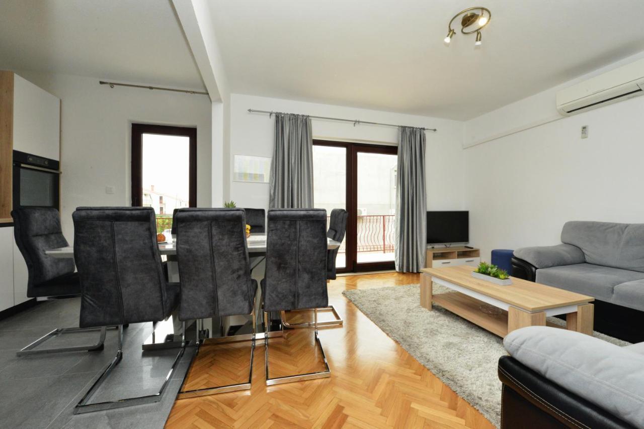 Apartmani Ivan Kaštela Exteriör bild