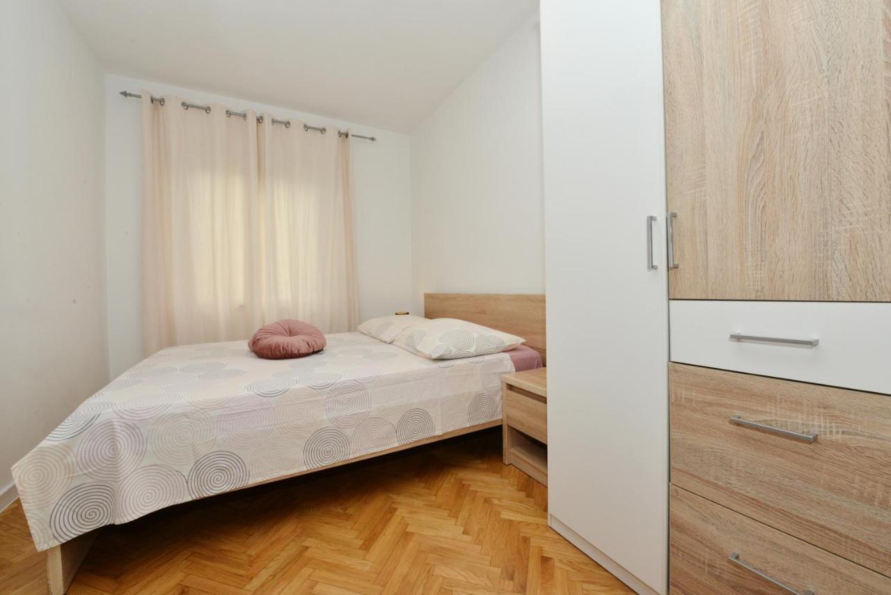 Apartmani Ivan Kaštela Exteriör bild