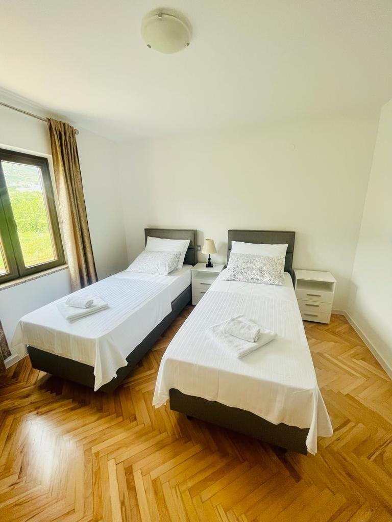 Apartmani Ivan Kaštela Rum bild