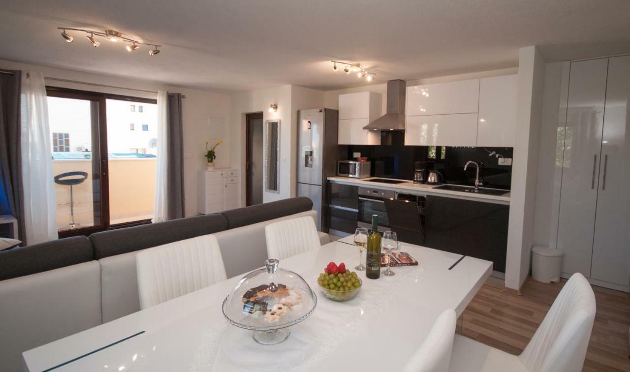 Apartmani Ivan Kaštela Exteriör bild