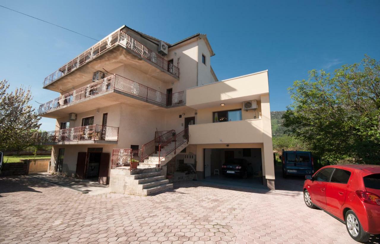Apartmani Ivan Kaštela Exteriör bild